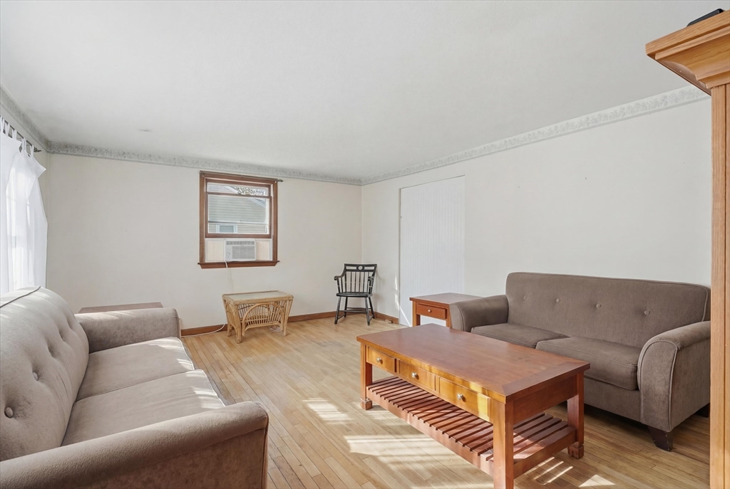 28 Surrey Road Salem, MA 01970 - Photo 6 of 42