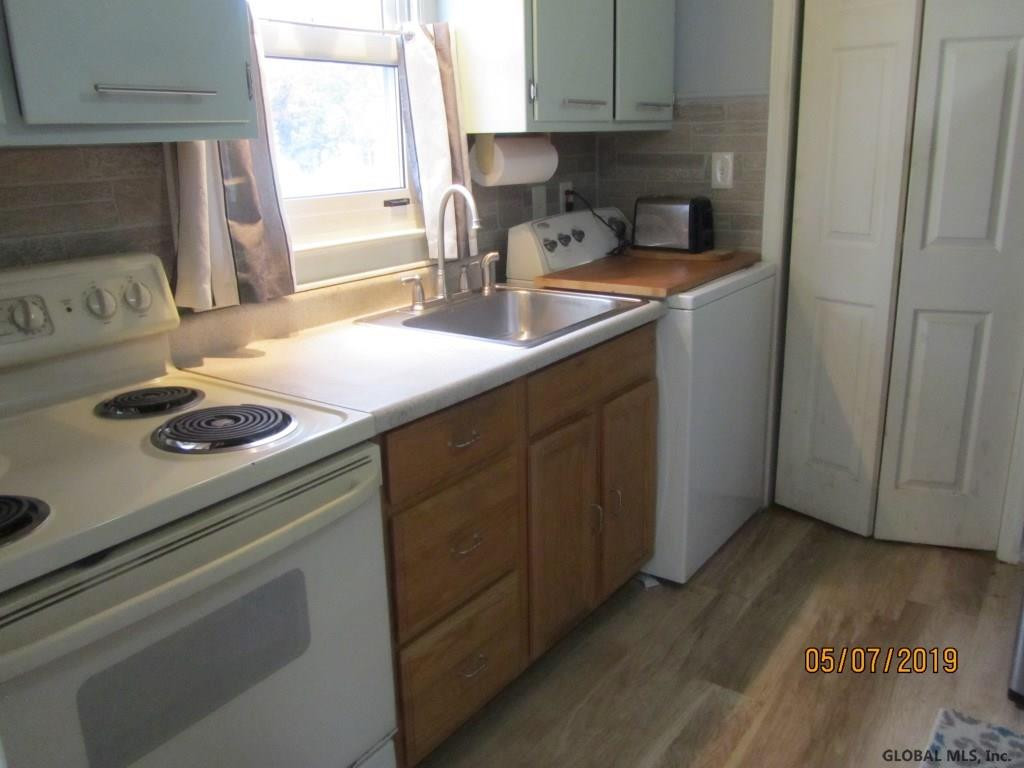 10 Luella Road Colonie, NY 12110 - Photo 4 of 30 Photo 4