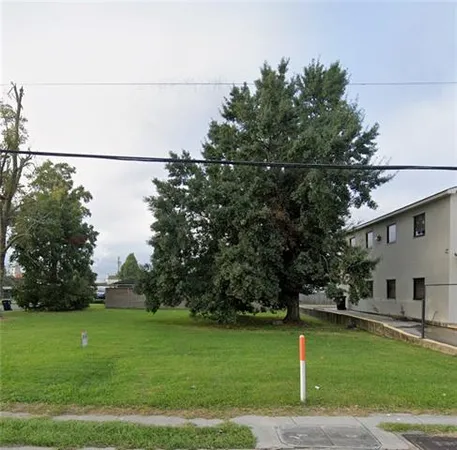 $140,000 | 904 West Judge Perez Drive, Chalmette, LA 70043