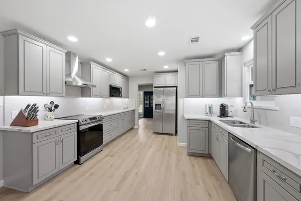 $899,000 | 5222 Ranch Hill Drive, Magnolia, TX 77354