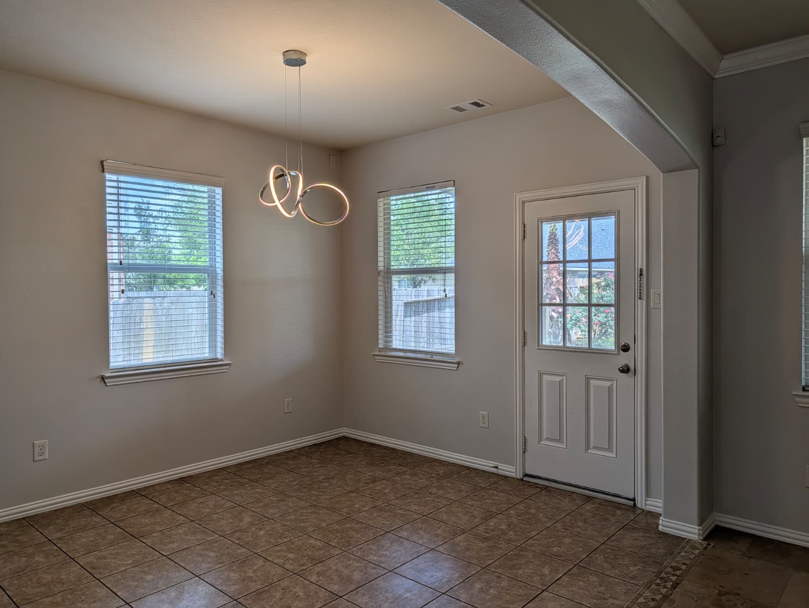 25614 Crisp Spring Lane Spring, TX 77373 - Photo 5 of 43