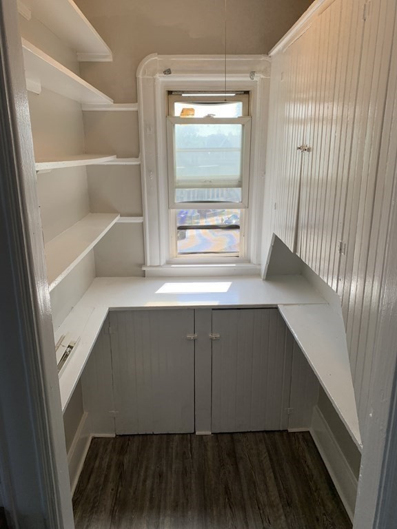 935 Liberty Street Springfield, MA 01104 - Photo 5 of 11 a view of entry way