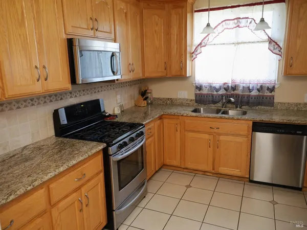 $722,000 | 3519 Roosevelt Avenue, Richmond, CA 94805