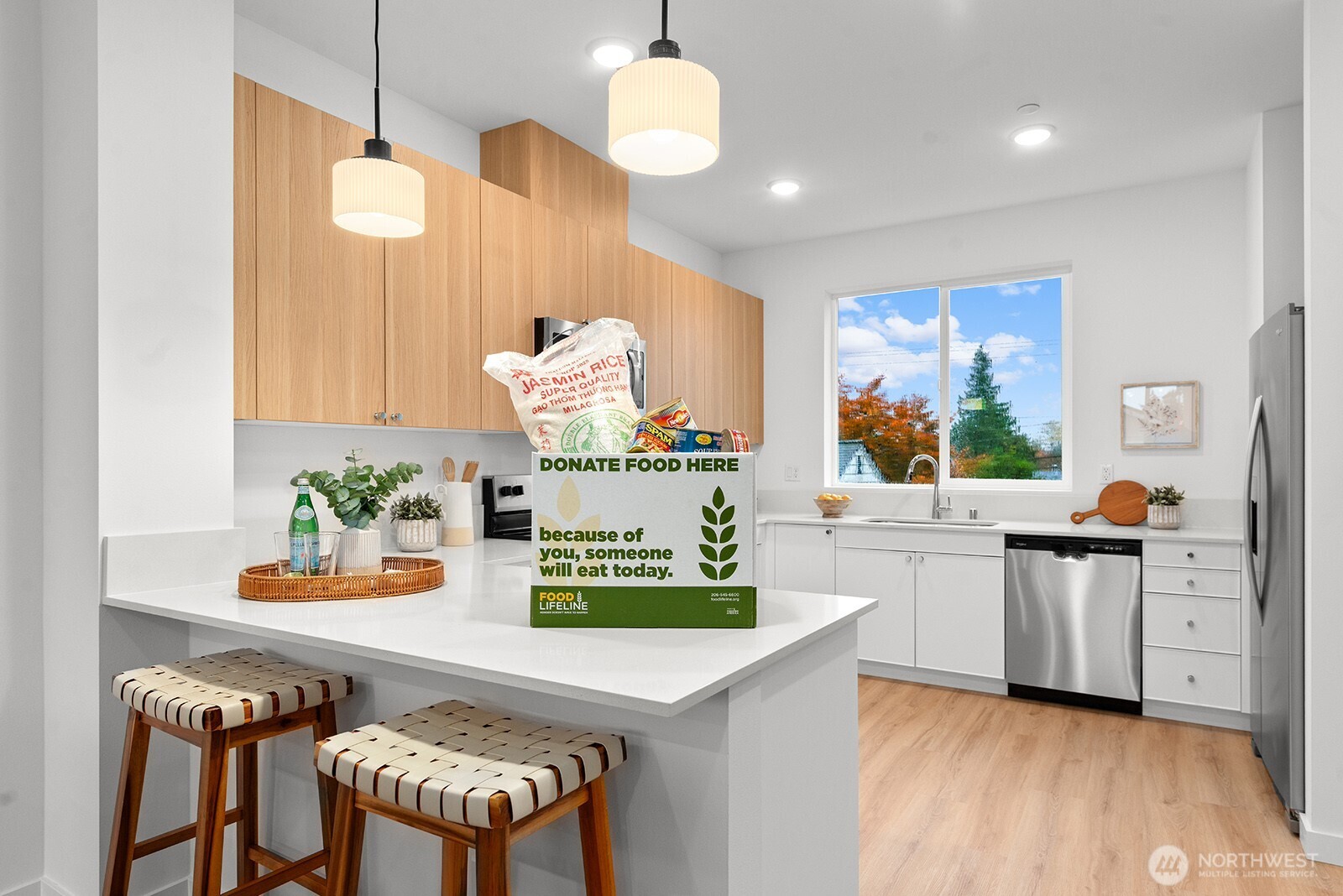 1403 Southwest 111th Lane Seattle, WA 98146 - Photo 17 of 39