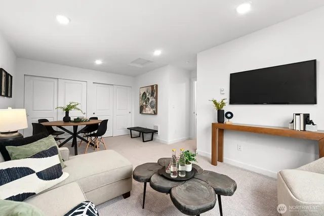 $714,950 | 1403 Southwest 111th Lane, Seattle, WA 98146