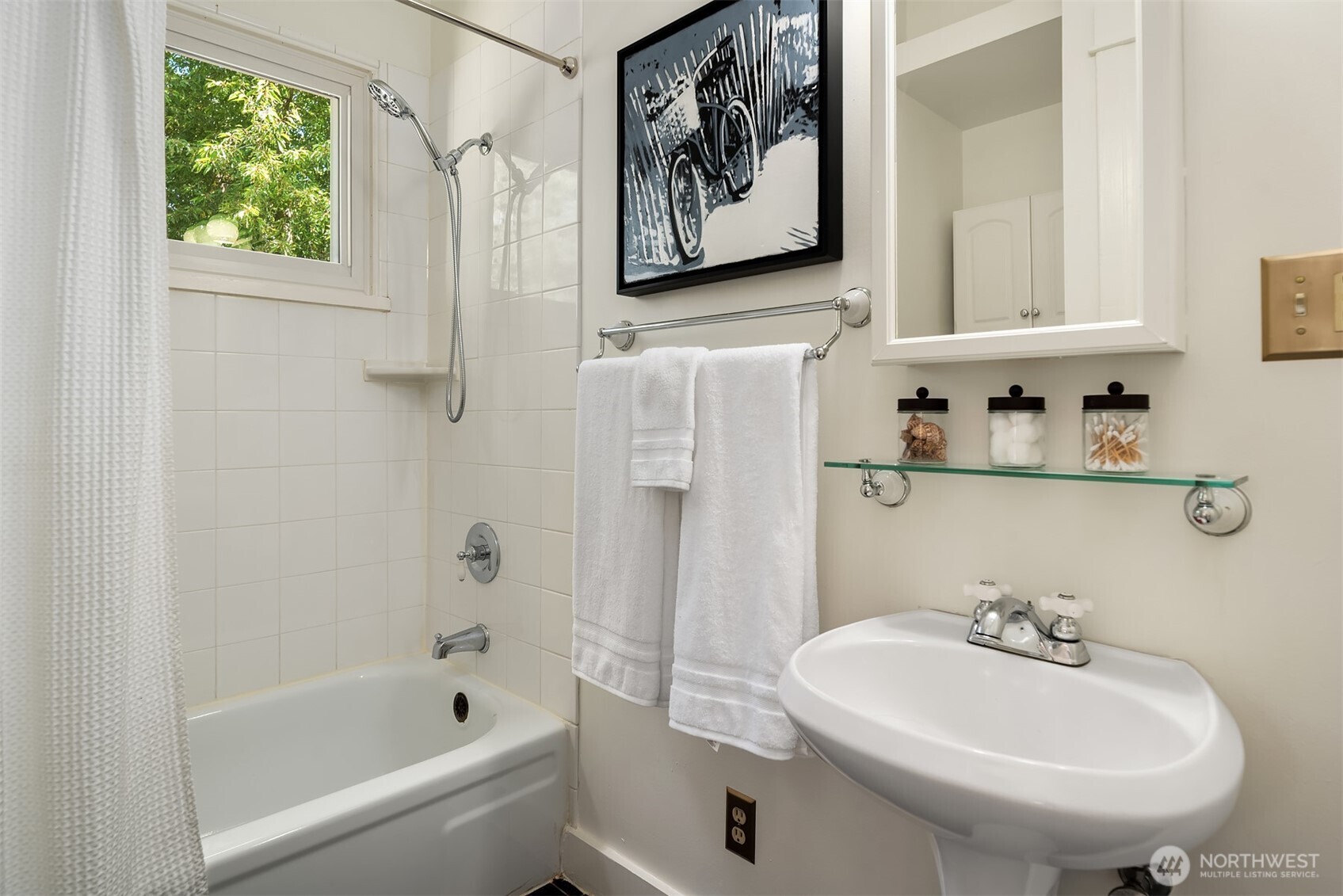 830 Northeast 59th Street Seattle, WA 98105 - Photo 18 of 35