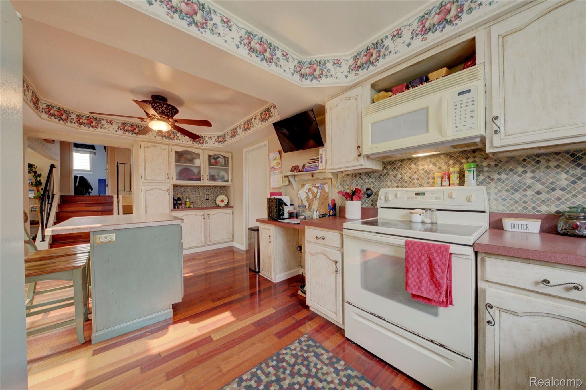 6936 Longwood Road Canton, MI 48187 - Photo 15 of 46 4H8A3568_69_70.jpg