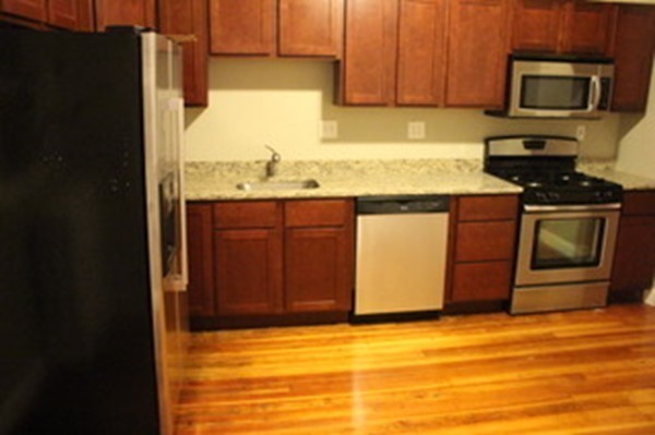 271 Normandy Street Boston, MA 02121 - Photo 6 of 18