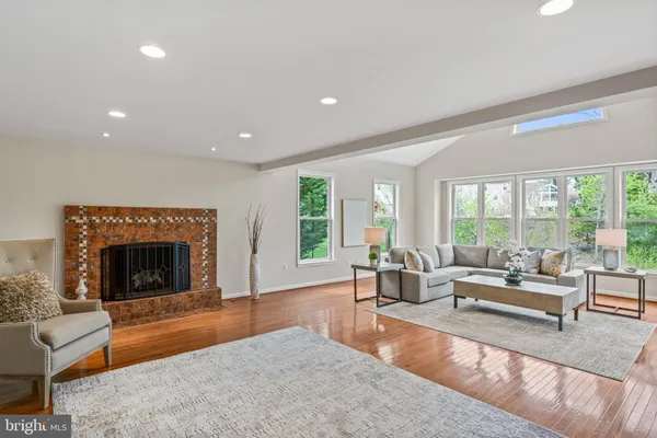 $975,000 | 7425 Mahaska Drive, Derwood, MD 20855
