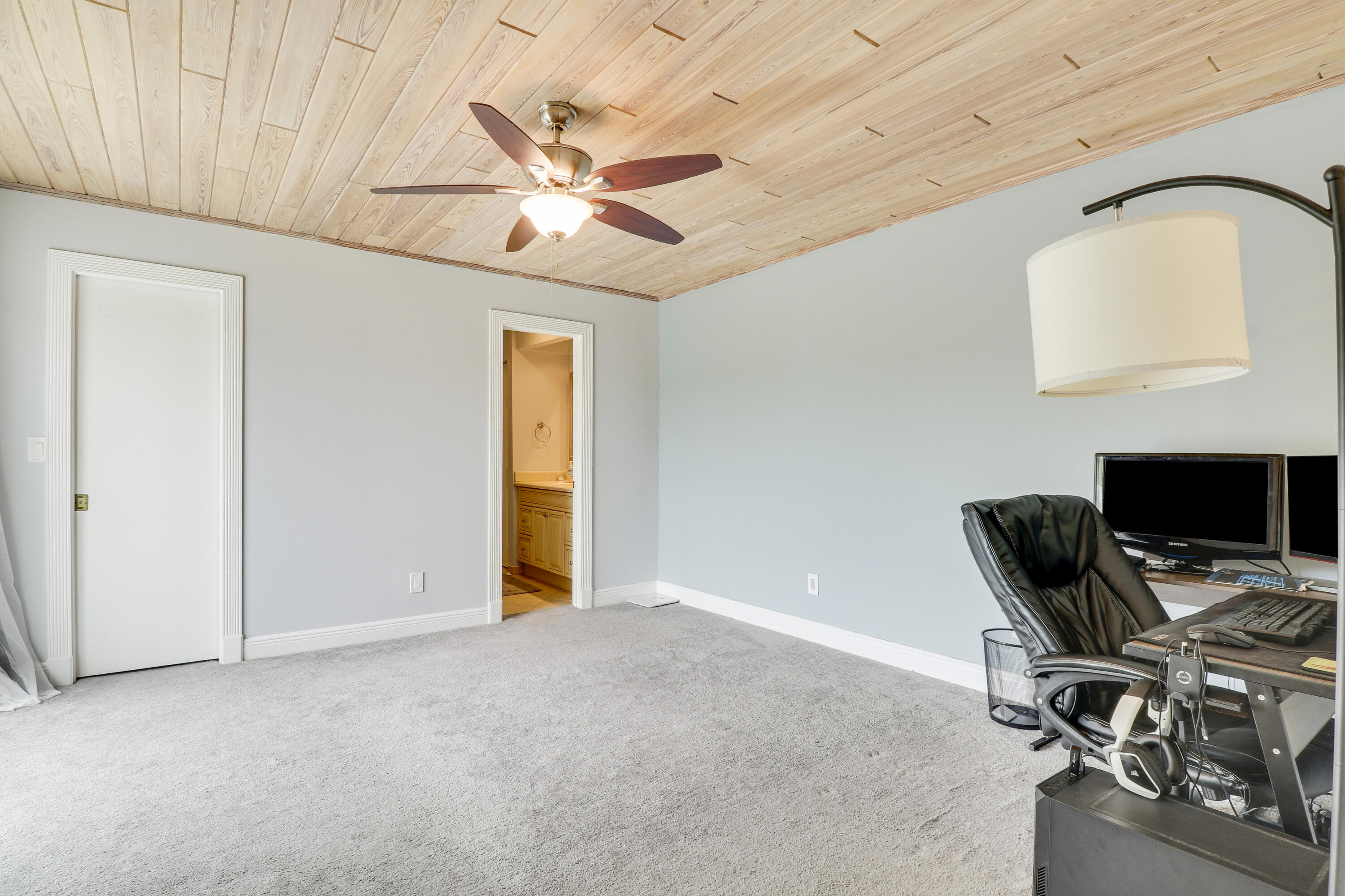 141 East Riverside Drive, Unit 9B Jupiter, FL 33469 - Photo 12 of 23 Master Bedroom