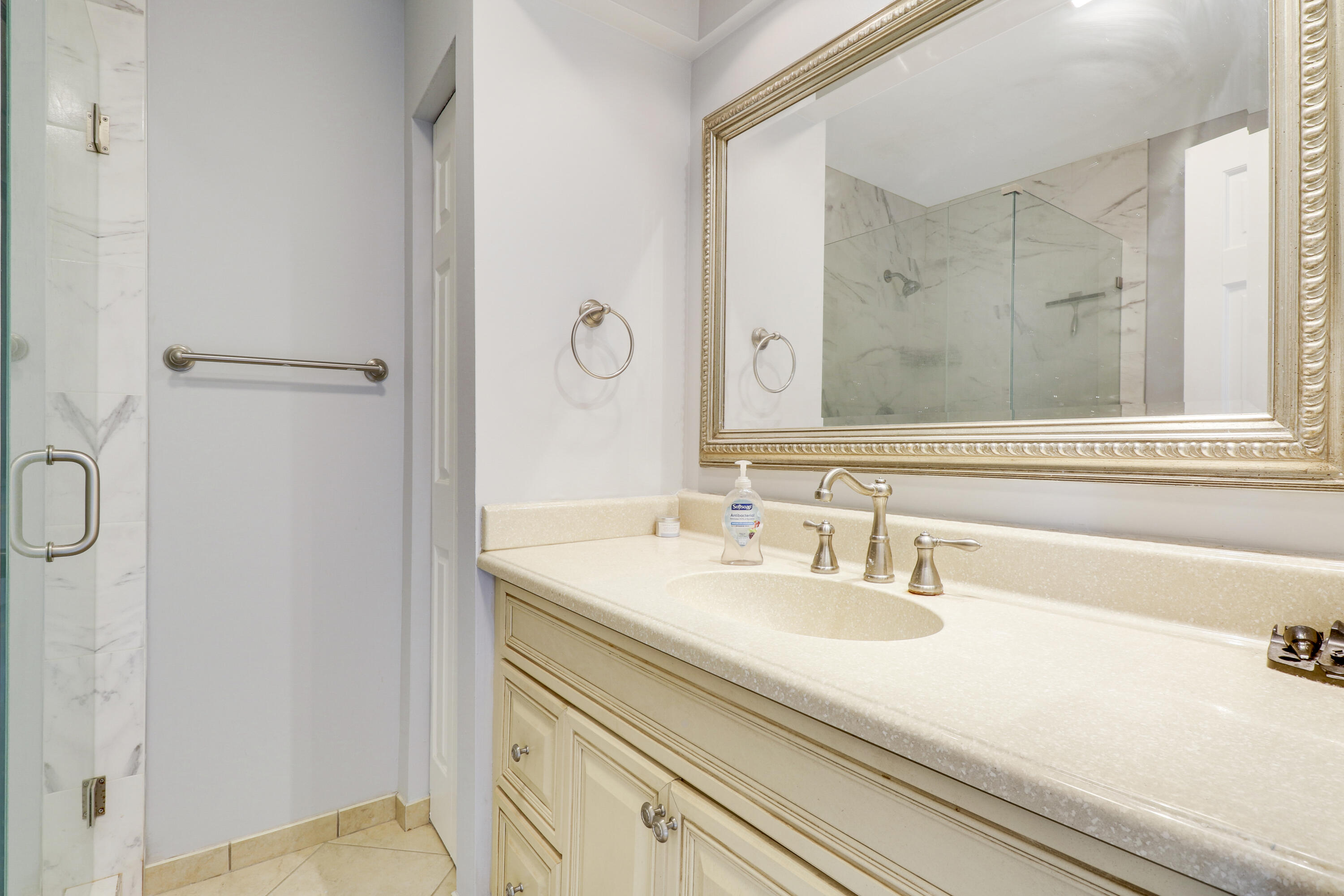 141 East Riverside Drive, Unit 9B Jupiter, FL 33469 - Photo 14 of 23 Master Bathroom