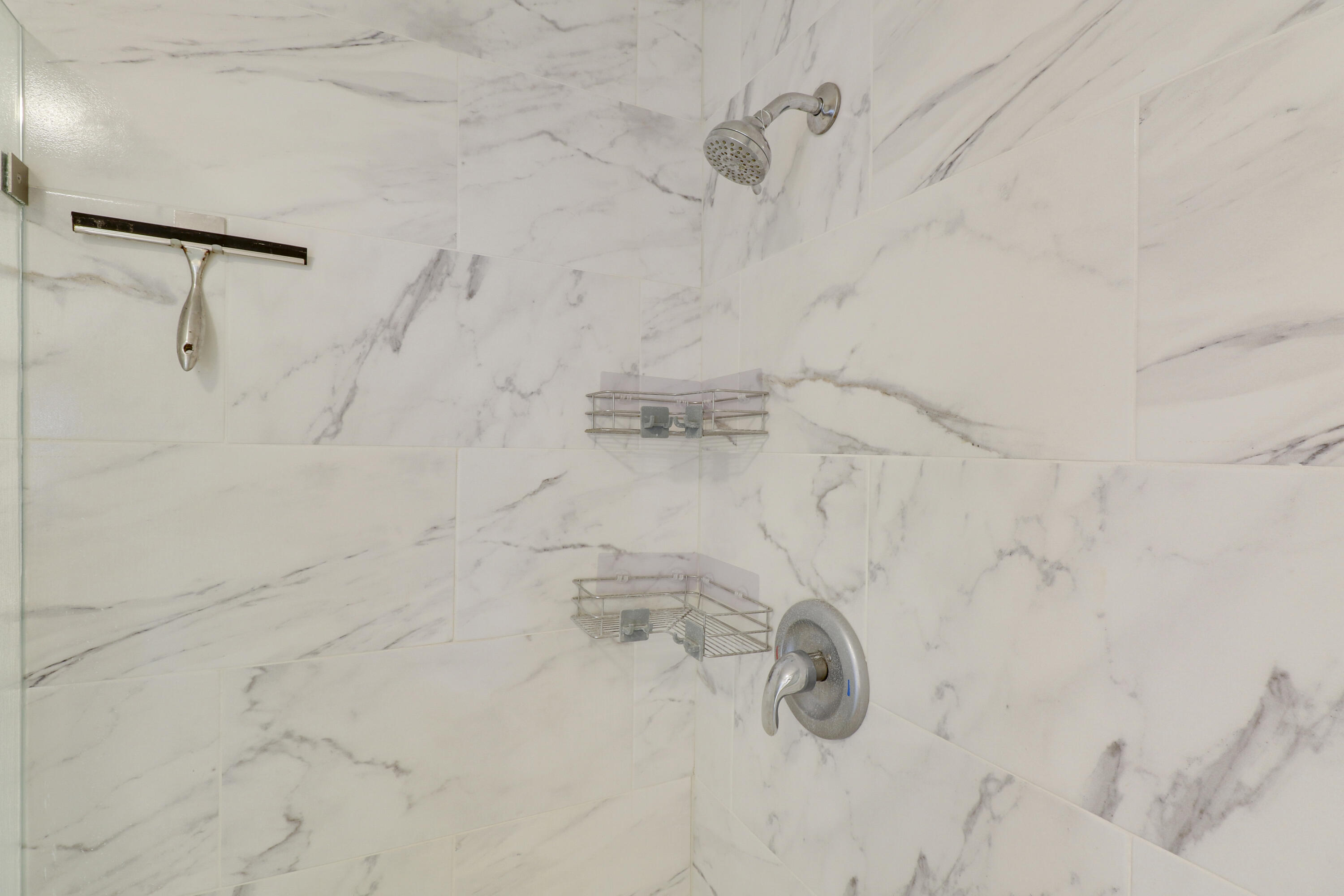 141 East Riverside Drive, Unit 9B Jupiter, FL 33469 - Photo 15 of 23 Master Bathroom Wall