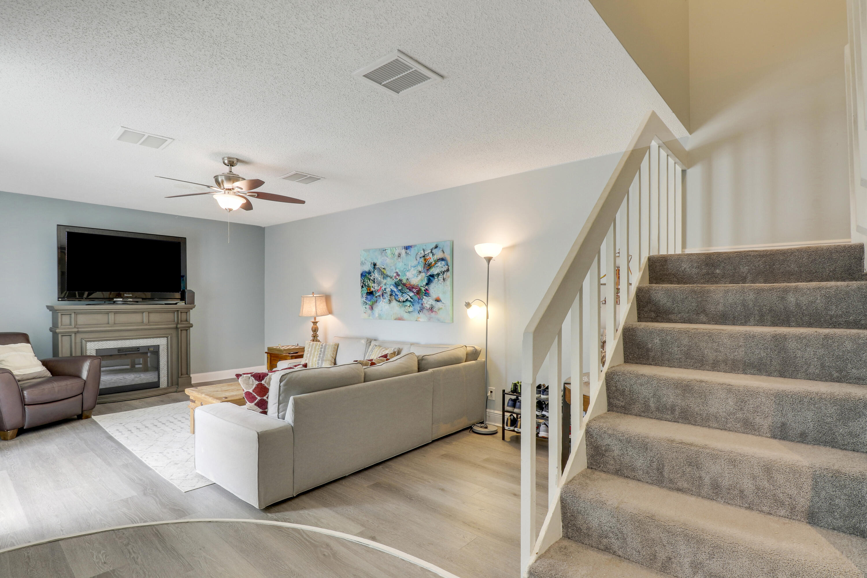 141 East Riverside Drive, Unit 9B Jupiter, FL 33469 - Photo 2 of 23 Living Room 1