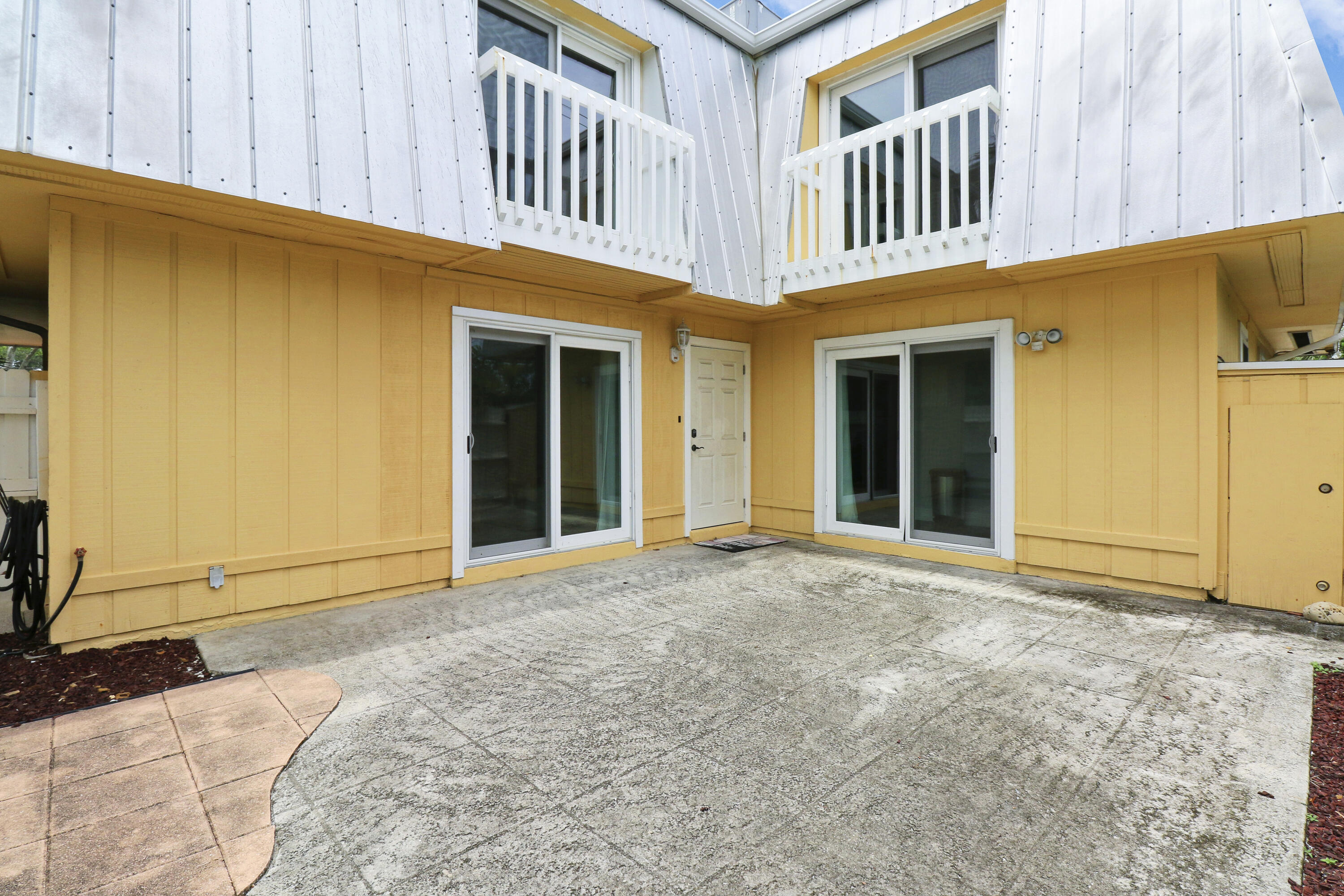 141 East Riverside Drive, Unit 9B Jupiter, FL 33469 - Photo 21 of 23 House4-23