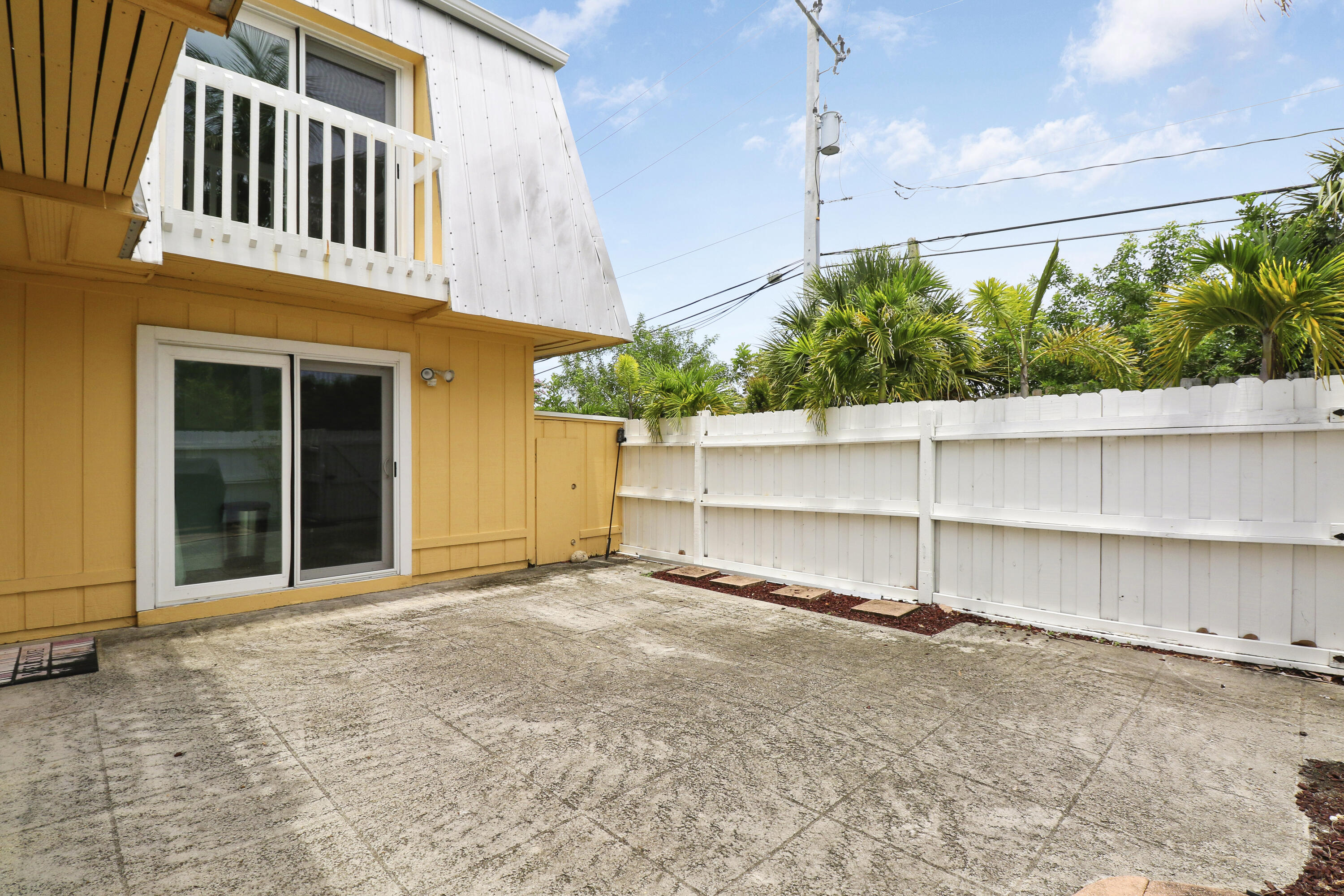 141 East Riverside Drive, Unit 9B Jupiter, FL 33469 - Photo 22 of 23 House4-24