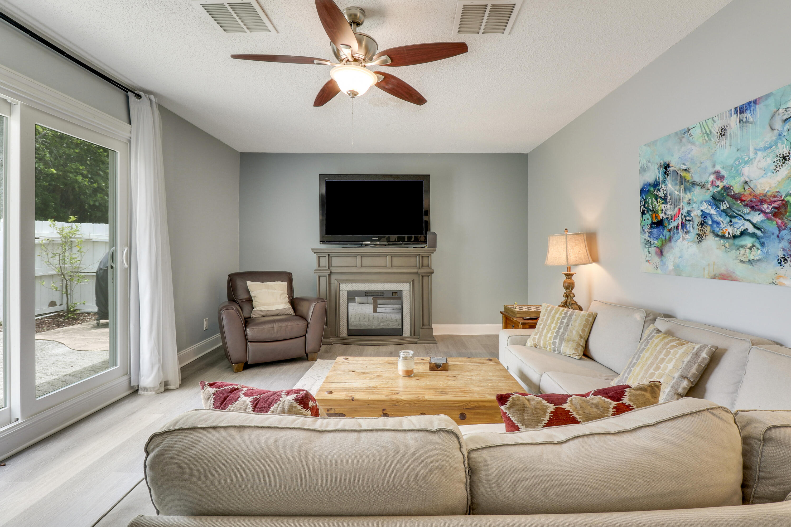 141 East Riverside Drive, Unit 9B Jupiter, FL 33469 - Photo 3 of 23 Living Room 2