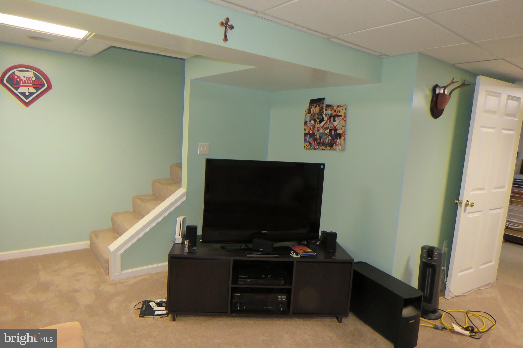 422 Sycamore Road Reading, PA 19611 - Photo 10 of 11