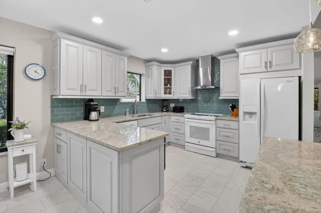 $4,500 | 327 Southwest 29th Avenue, Delray Beach, FL 33445