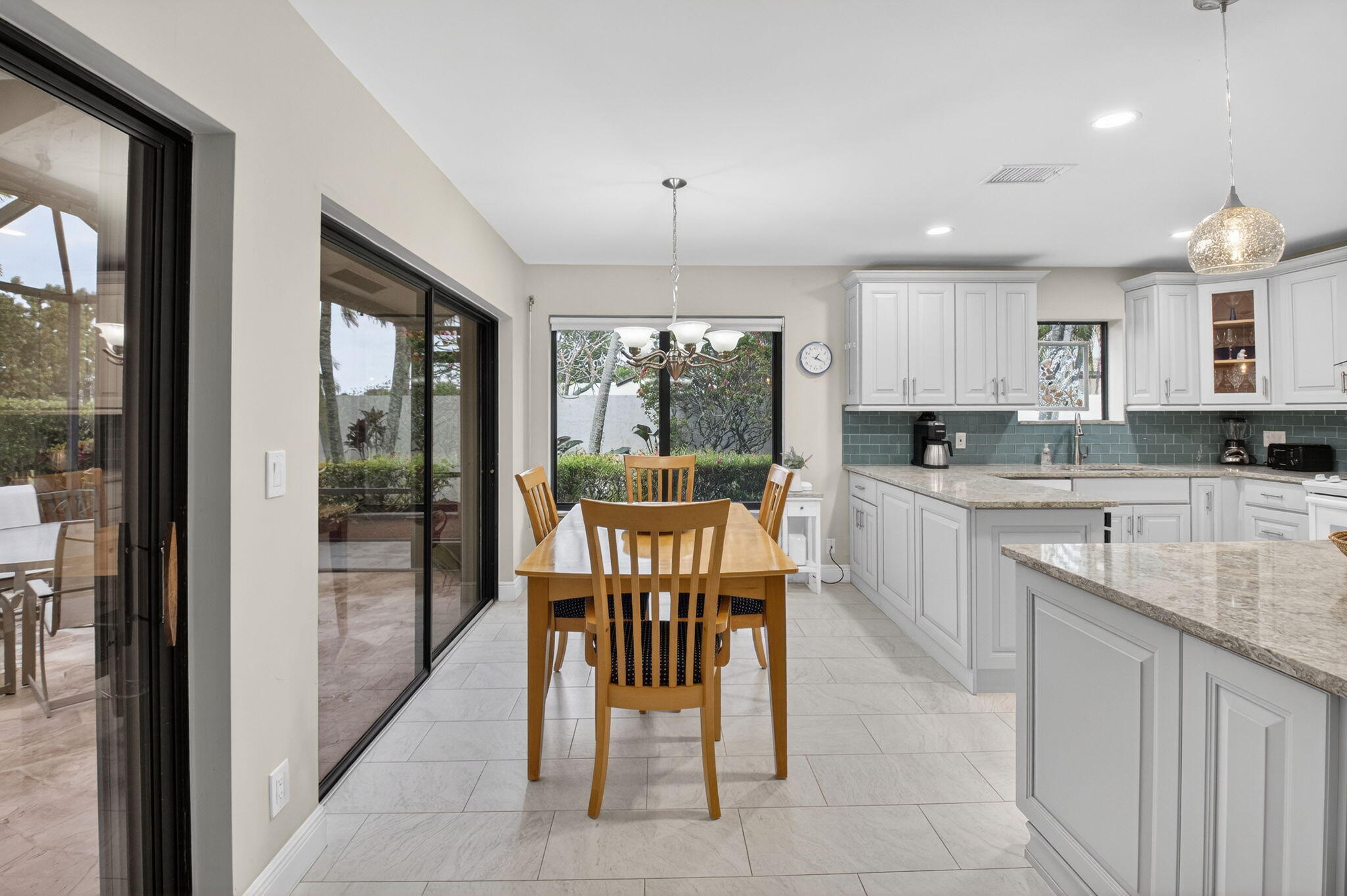 327 Southwest 29th Avenue Delray Beach, FL 33445 - Photo 14 of 42 31-web-or-mls-DSC_8958