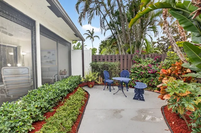 $4,500 | 327 Southwest 29th Avenue, Delray Beach, FL 33445