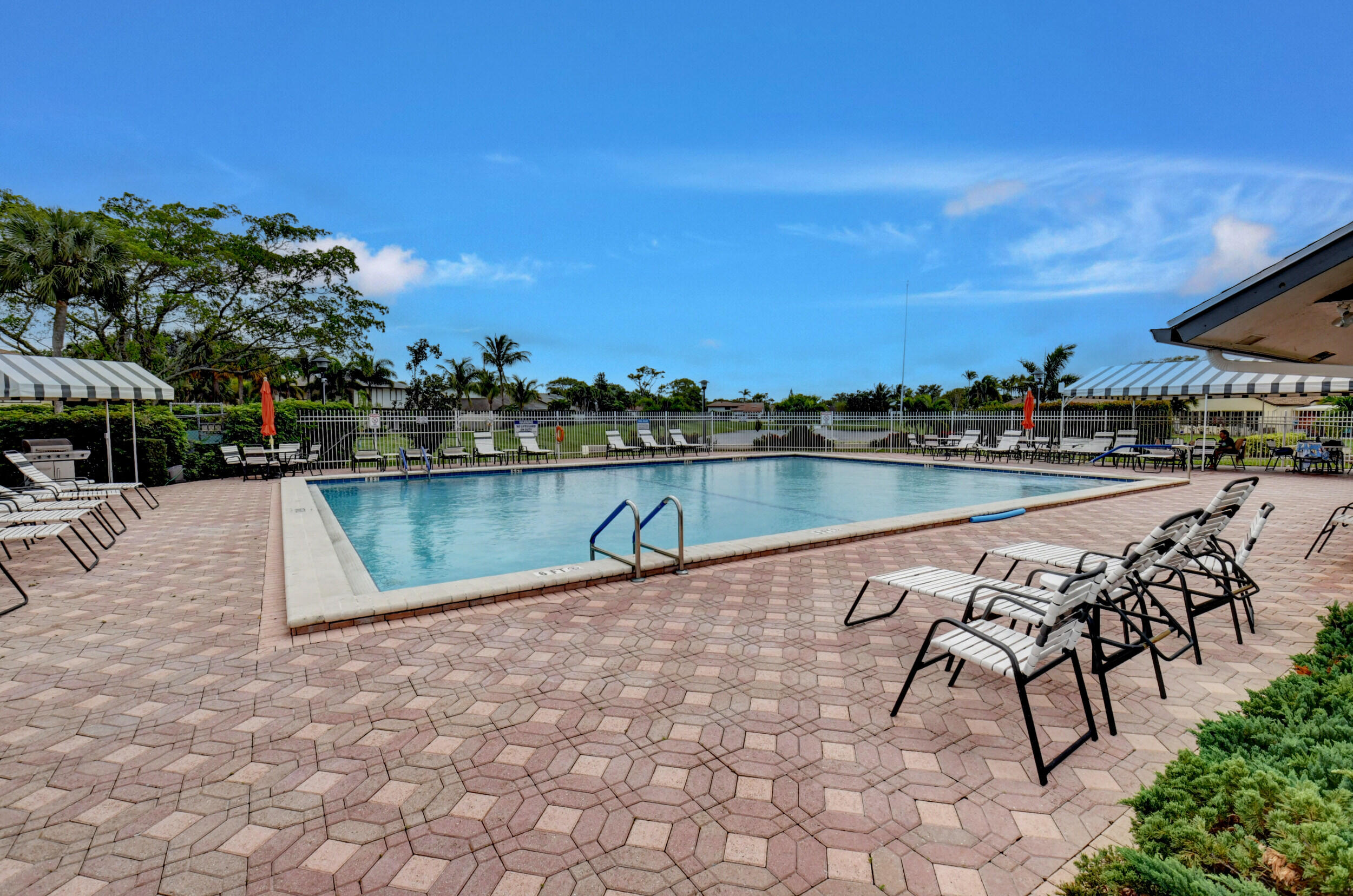 327 Southwest 29th Avenue Delray Beach, FL 33445 - Photo 36 of 42 DSC_6337_38_39_40_41