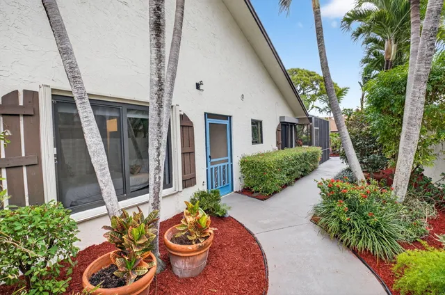 $4,500 | 327 Southwest 29th Avenue, Delray Beach, FL 33445