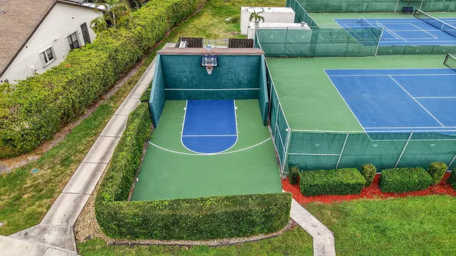 $4,500 | 327 Southwest 29th Avenue, Delray Beach, FL 33445