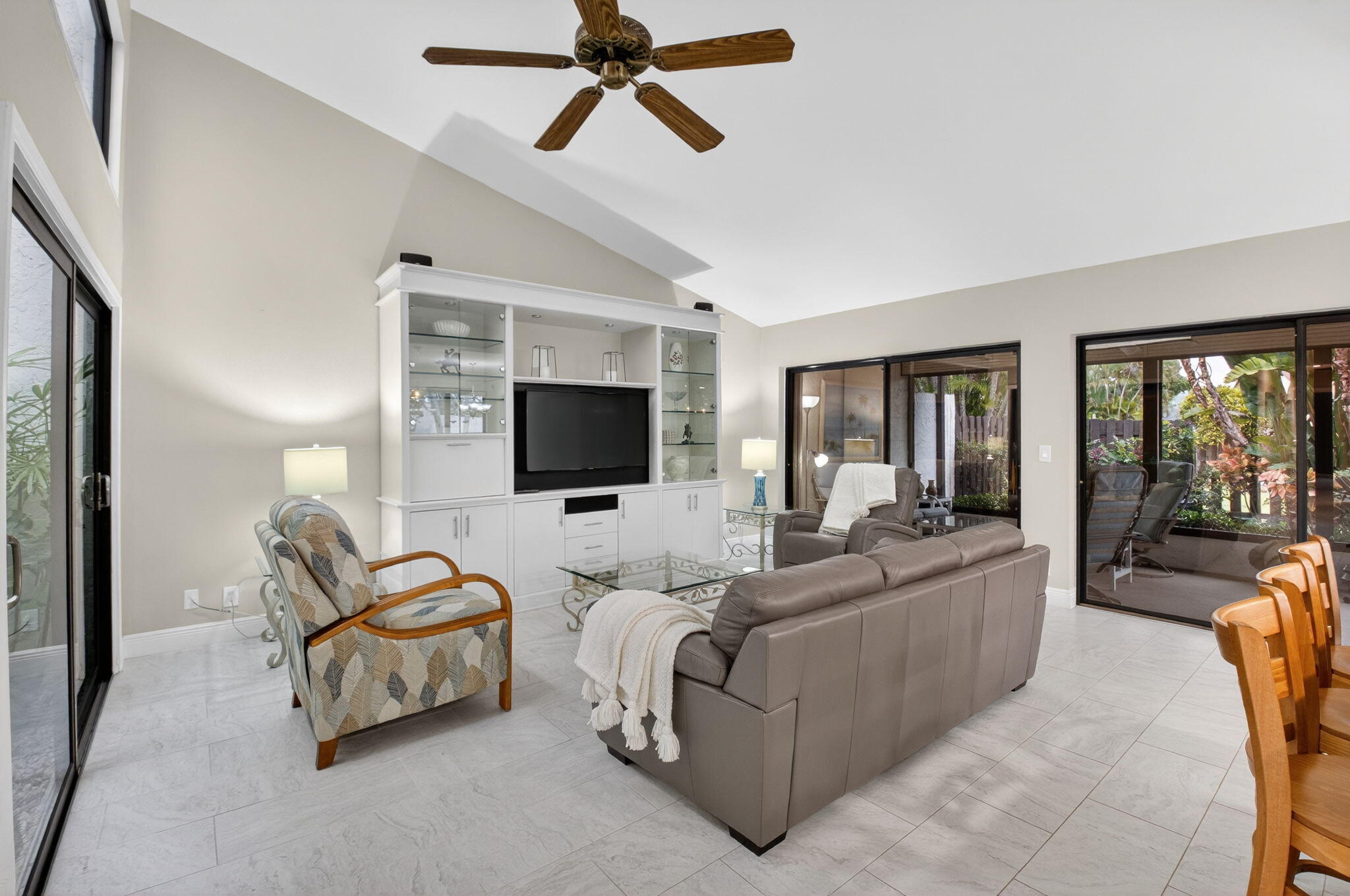 327 Southwest 29th Avenue Delray Beach, FL 33445 - Photo 10 of 42 27-web-or-mls-DSC_8937