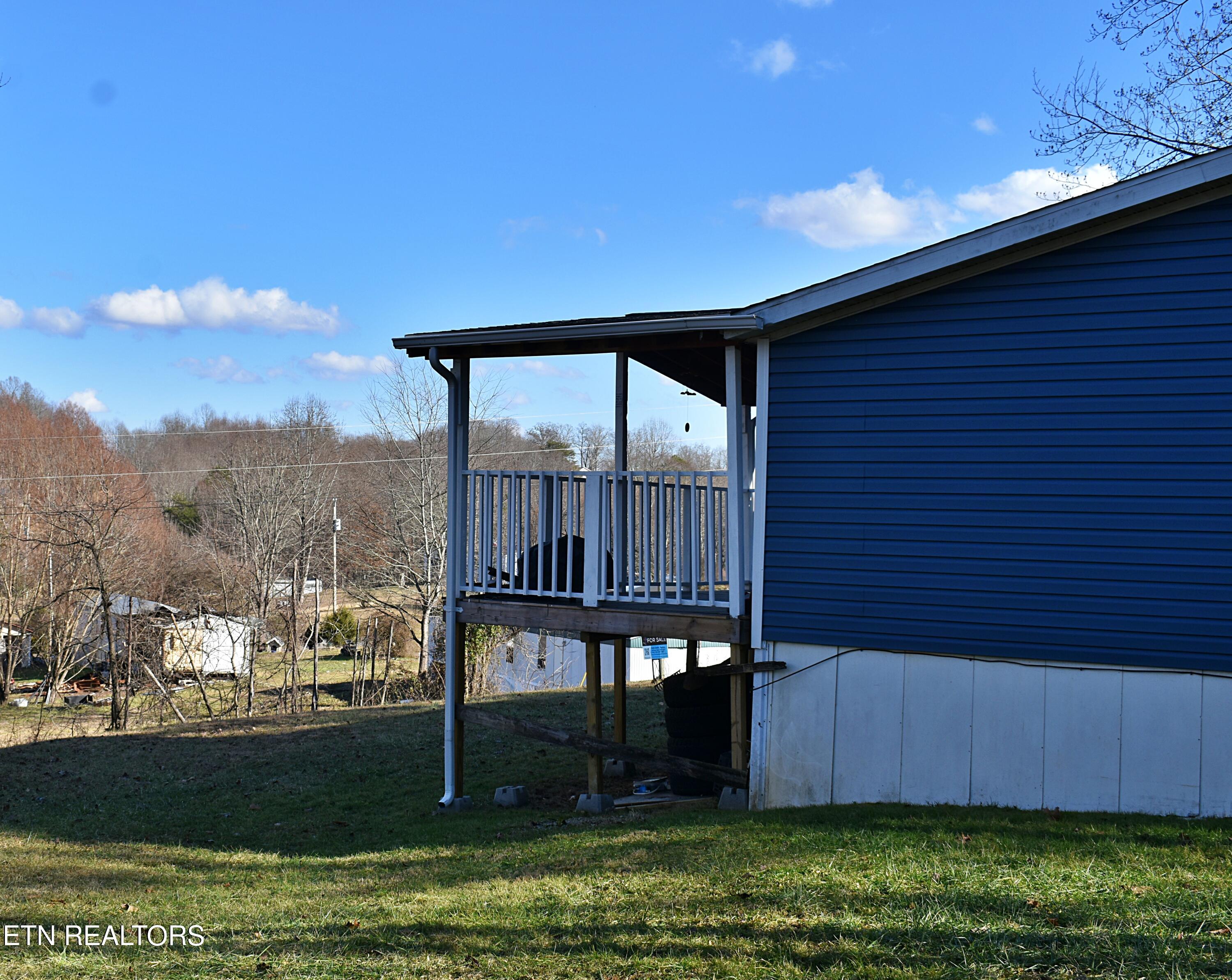 223 Beamer Road Tazewell, TN 37879 - Photo 20 of 26 Right side