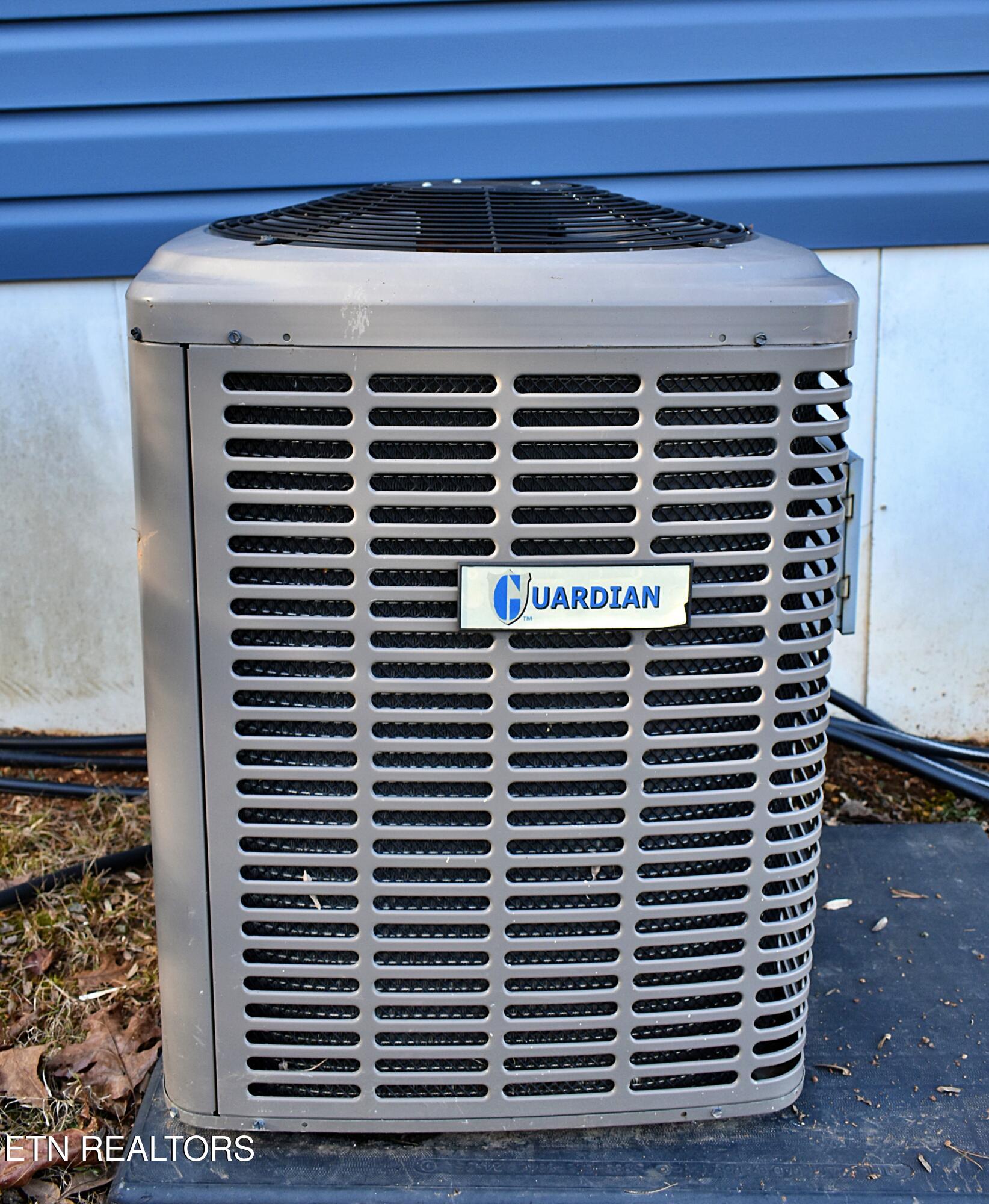 223 Beamer Road Tazewell, TN 37879 - Photo 22 of 26 Heat/Air Unit