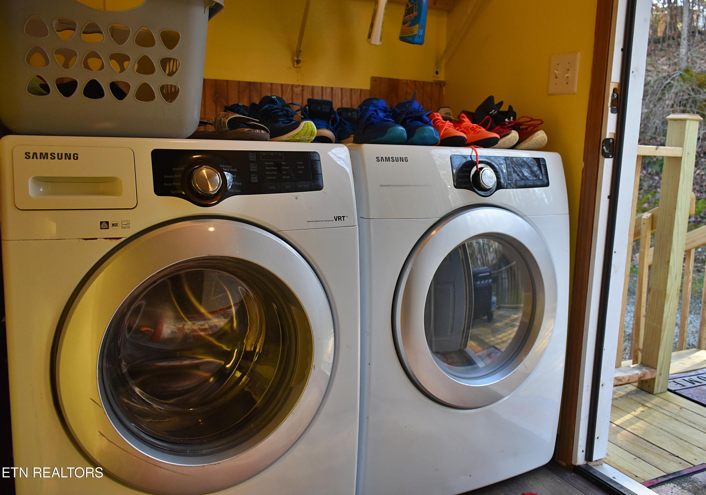 223 Beamer Road Tazewell, TN 37879 - Photo 7 of 26 Laundry