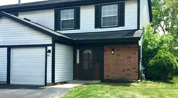 $2,200 | 229 Juniper Lane, Unit 229, Bolingbrook, IL 60440