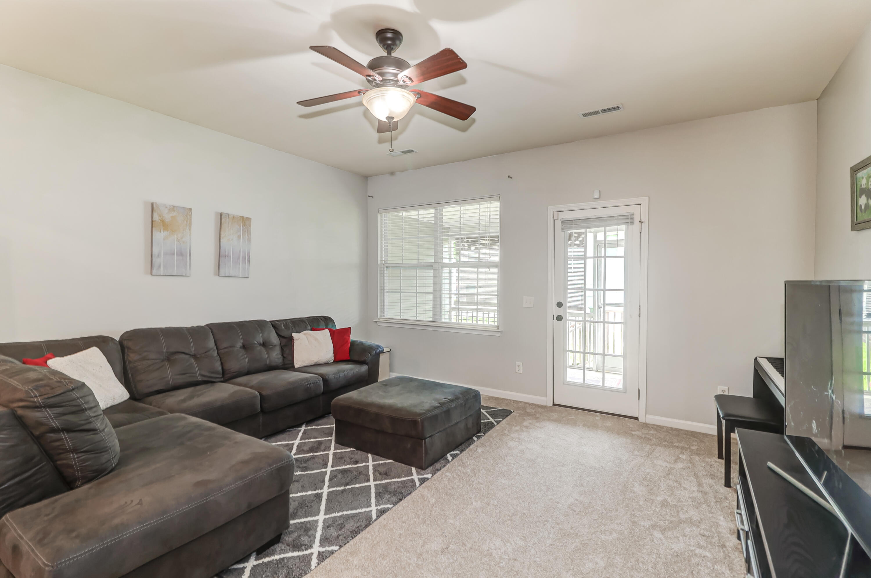 138 Woodward Road Goose Creek, SC 29445 - Photo 10 of 34 138 Woodward Rd (11)