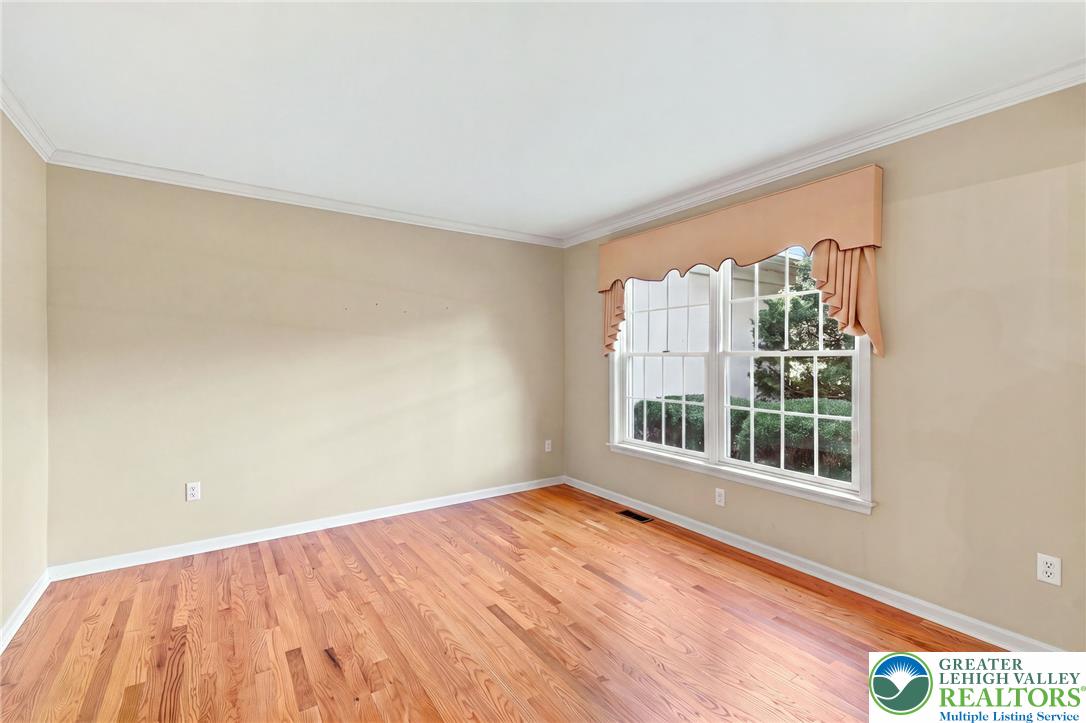 1572 Surrey Road Bethlehem, PA 18015 - Photo 7 of 45 Gallery Image 7