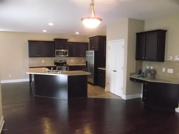 $2,450 | 274 Southwest Plantation Drive, Maple Hill, NC 28454