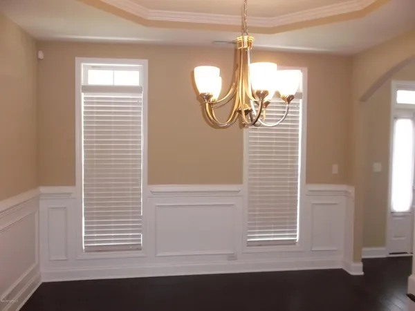 $2,450 | 274 Southwest Plantation Drive, Maple Hill, NC 28454