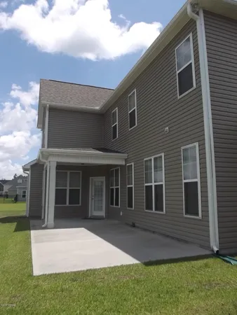 $2,450 | 274 Southwest Plantation Drive, Maple Hill, NC 28454