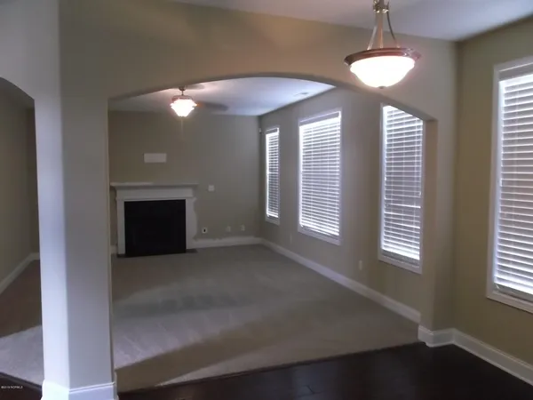 $2,450 | 274 Southwest Plantation Drive, Maple Hill, NC 28454