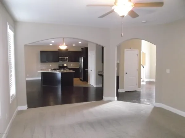 $2,450 | 274 Southwest Plantation Drive, Maple Hill, NC 28454