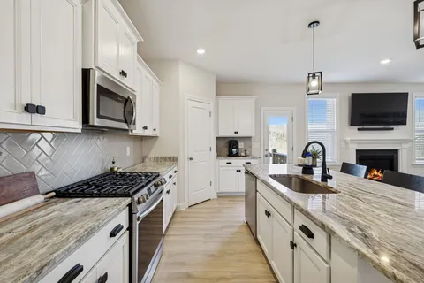 $630,000 | 335 Van Conder Place, Hendersonville, TN 37075