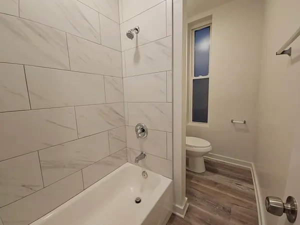 $1,695 | 2216 West 21st Place, Unit 2F, Chicago, IL 60608