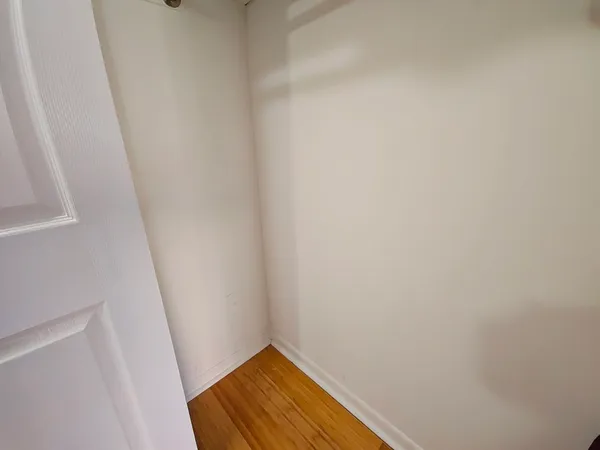 $1,695 | 2216 West 21st Place, Unit 2F, Chicago, IL 60608