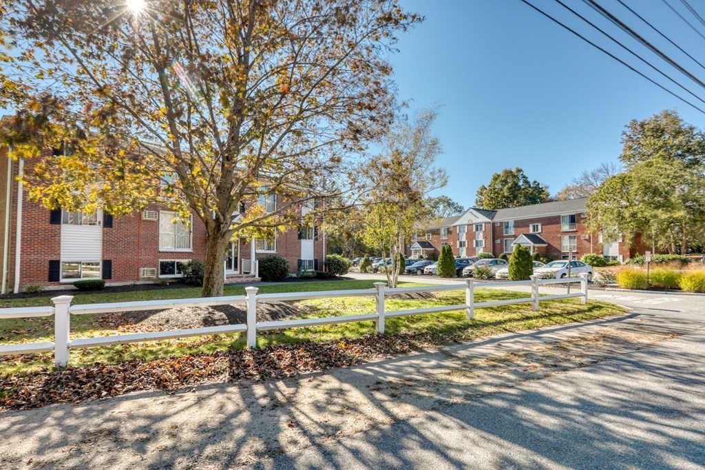 25 Clark's Road, Unit 309 Amesbury, MA 01913 - Photo 1 of 13 Gallery Image 1