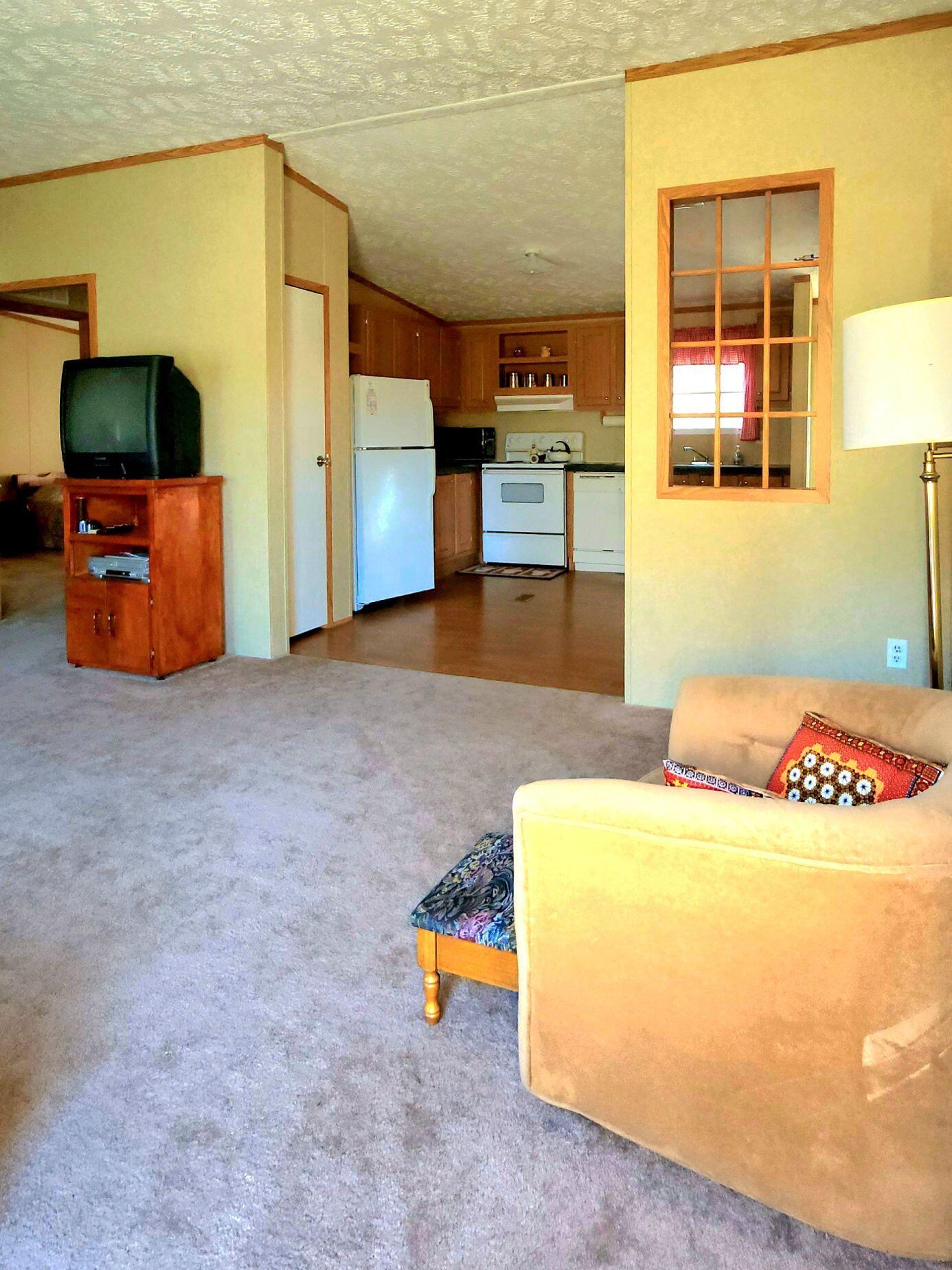 488 Hill Country Road Dunmore, WV 24934 - Photo 4 of 40 Gallery Image 4