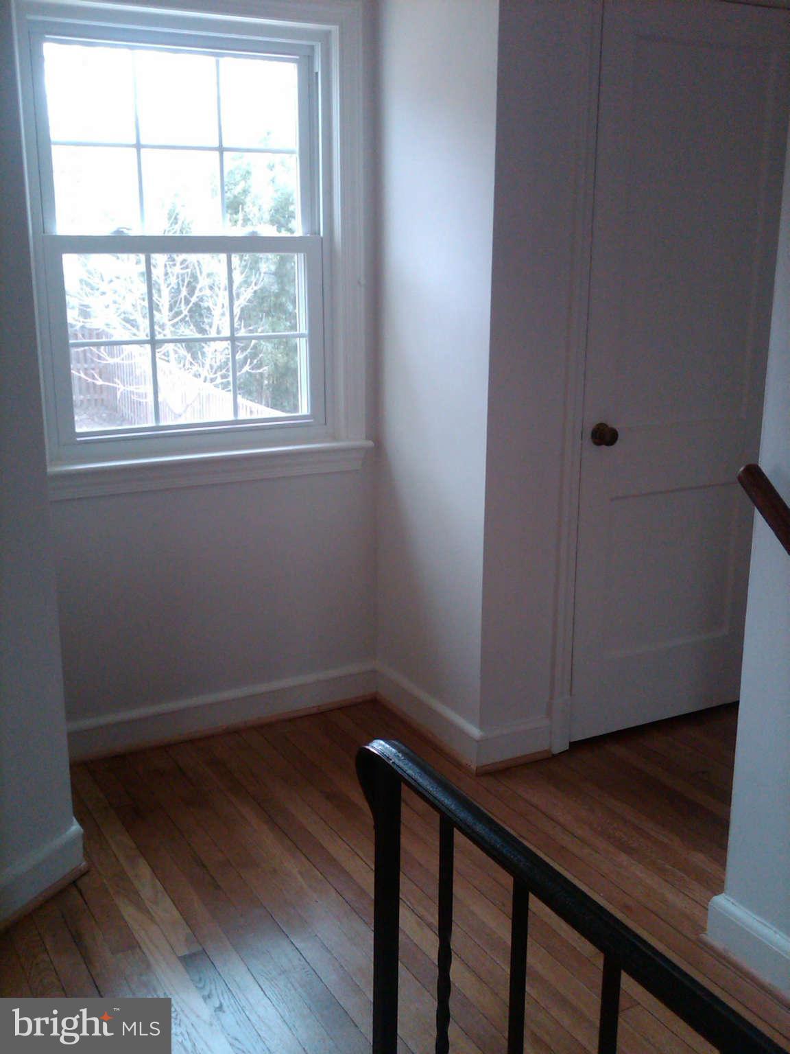 9513 Evergreen Street Silver Spring, MD 20901 - Photo 8 of 12 Upper Level Alcove
