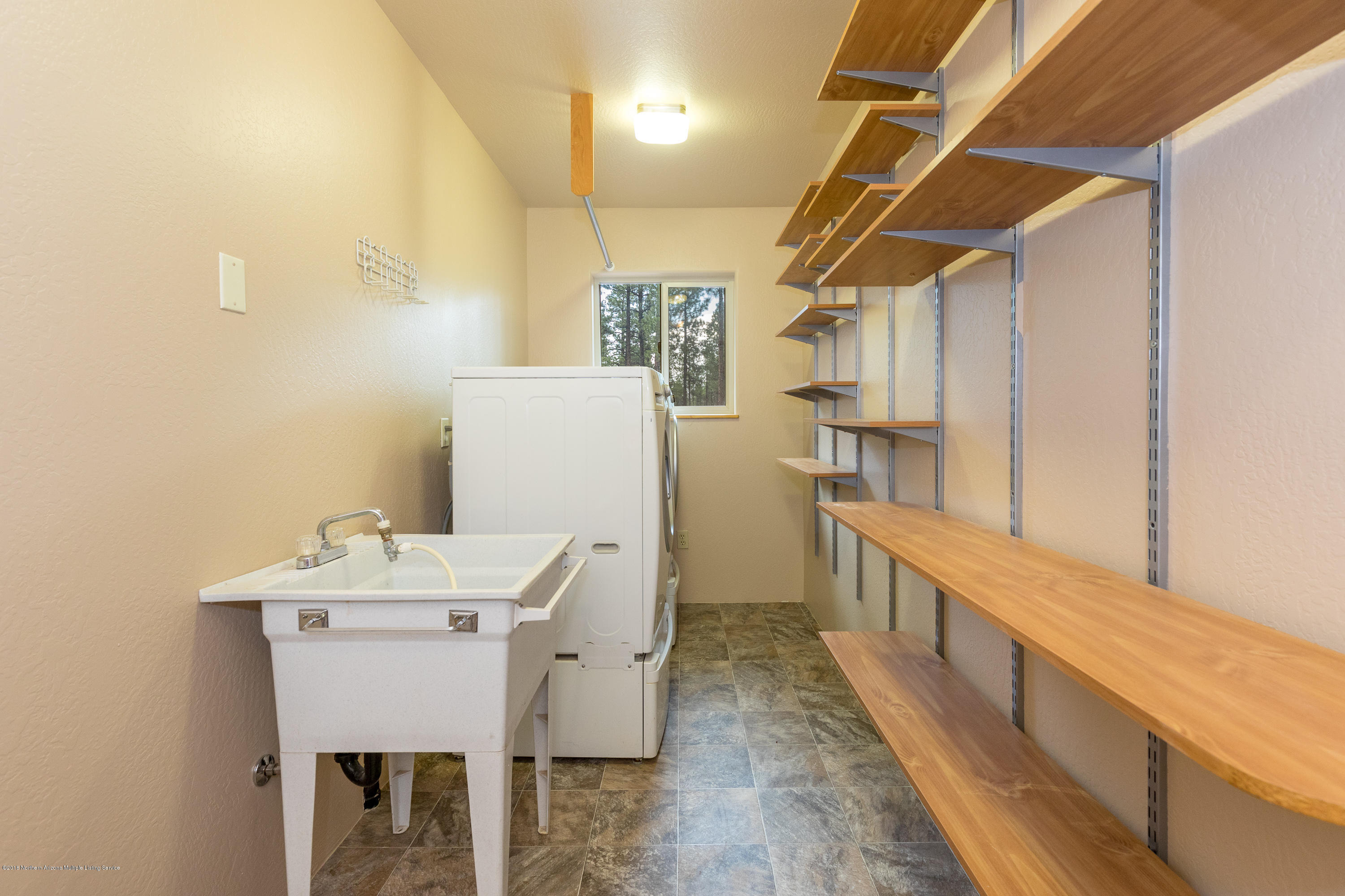 7635 East Robin Hood Road Williams, AZ 86046 - Photo 15 of 20 CA6A7194