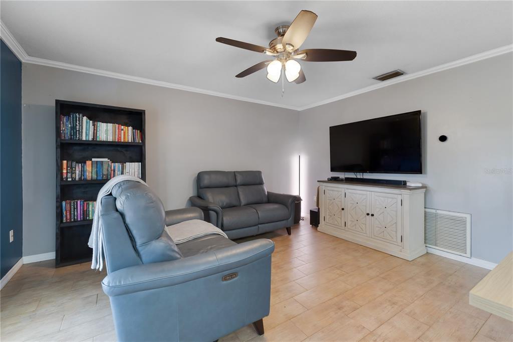 6071 Country Club Road Wesley Chapel, FL 33544 - Photo 12 of 28