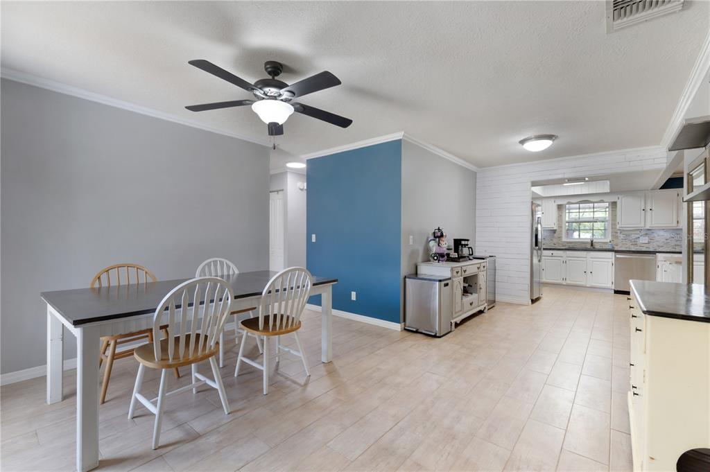 6071 Country Club Road Wesley Chapel, FL 33544 - Photo 7 of 28