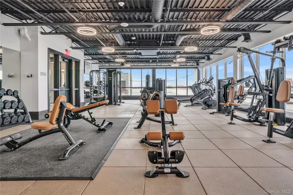 $4,200 | 101 Searing Avenue, Unit 502, Mineola, NY 11501