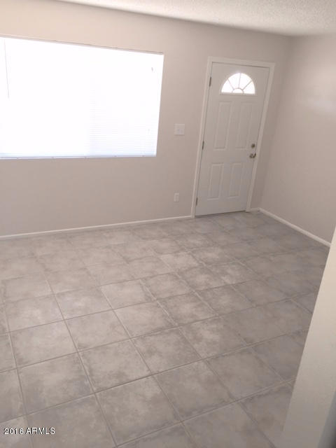 2136 West Frye Road Chandler, AZ 85224 - Photo 4 of 12 3